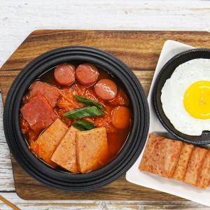 얼큰한 묵은지 햄 김치찌개 1인분 340g 간편식 HACCP 인증 냉동 밀키트 전자렌지 5분 조리