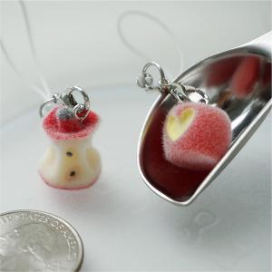 한입 베어문 새콤달콤 사과 키링